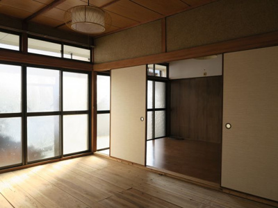 【内装】 | 八本町貸家 | 襖を外して広々ワンフロアとしても利用可能ですね。
