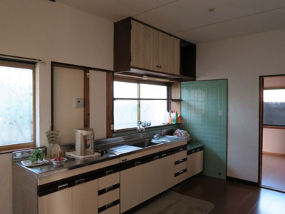 【キッチン】 | 八本町貸家 | キッチンは収納も多く使い勝手がいいですよ