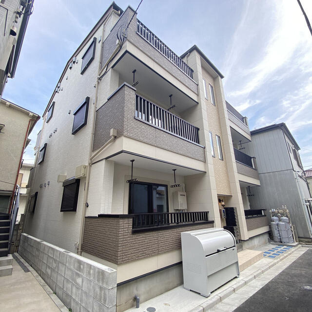 足立区中央本町４丁目のアパートの画像