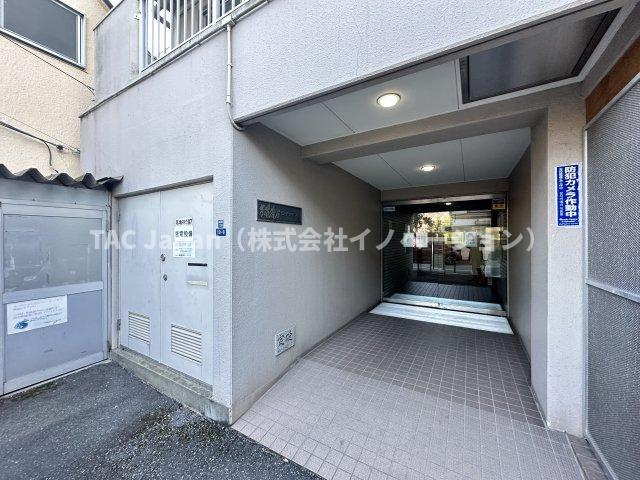 お花茶屋ダイヤモンドマンション|上質感漂うエントランスが、家族の帰宅をやさしく迎え、日常をちょっと特別に彩ります。