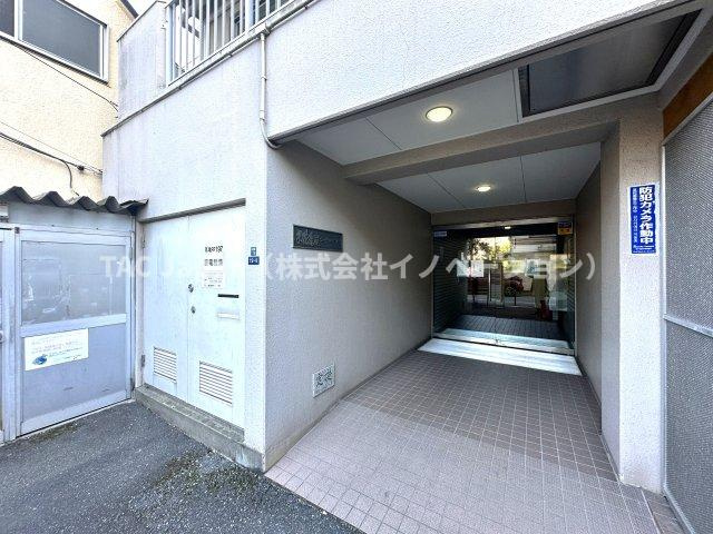 お花茶屋ダイヤモンドマンション|上質感漂うエントランスが、家族の帰宅をやさしく迎え、日常をちょっと特別に彩ります。