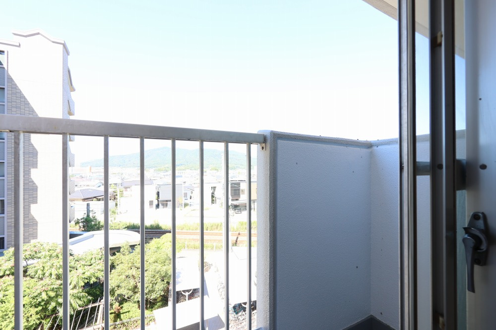 ビレッジ都府楼IIのバルコニー