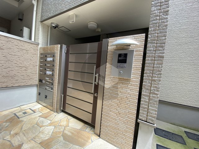 フジパレス吉田本町3番館のエントランス