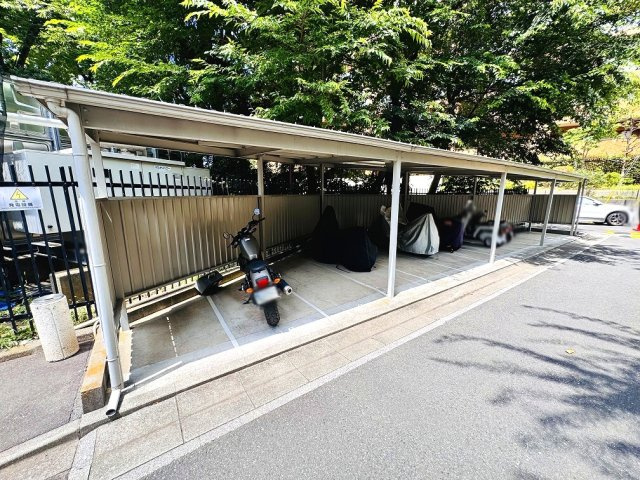 【駐車場】 | 成増ハウス　（成増店） | 敷地内バイク置場月額2,000～2,300円
