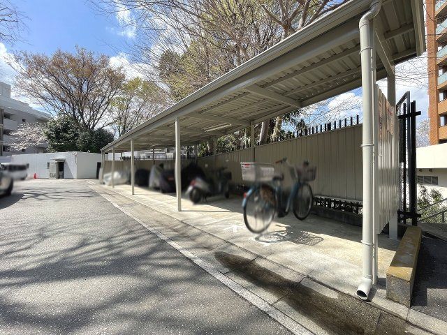 【駐車場】 | 成増ハウス　（成増店） | 敷地内バイク置場月額2,000～2,300円