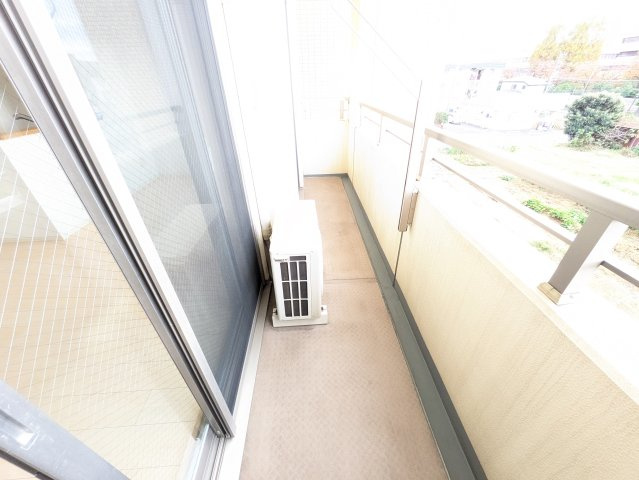 第16シントウキョウビルのバルコニー