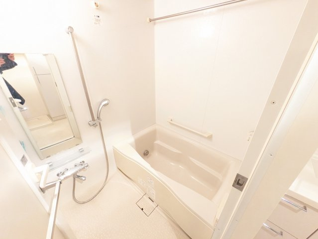 第16シントウキョウビルの浴室