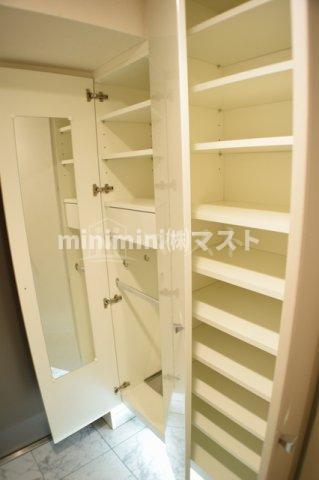 アーデンタワー北堀江の収納