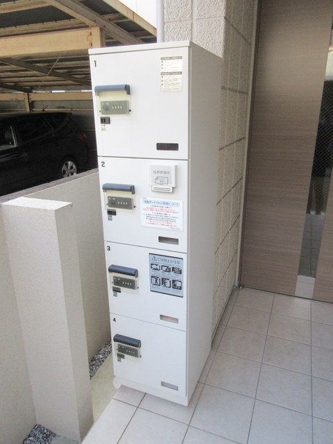 ヘーベル　フロイデ　北千住のロビー|★宅配ＢＯＸ★