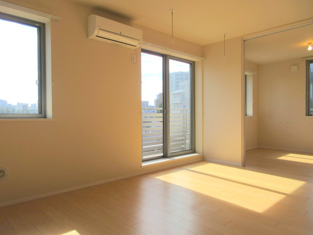 ヘーベル　フロイデ　北千住の居間・リビング|★明るい綺麗なリビング★