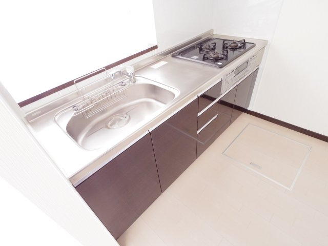 小平市津田町３丁目のアパートのキッチン