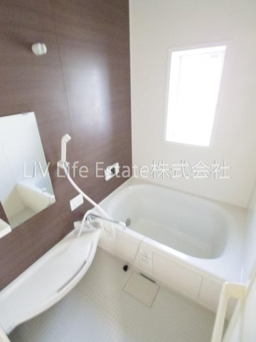 小平市津田町３丁目のアパートの浴室