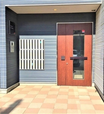 【エントランス】