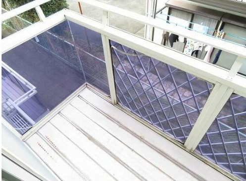 【バルコニー】