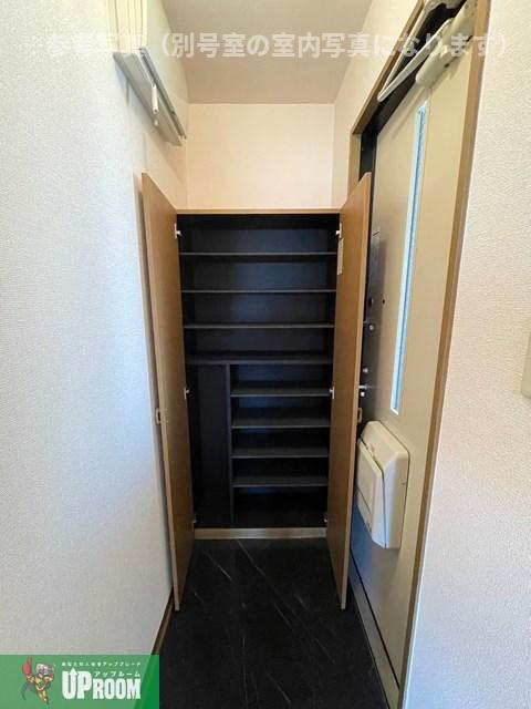 ドルフ西北野ⅡBの玄関