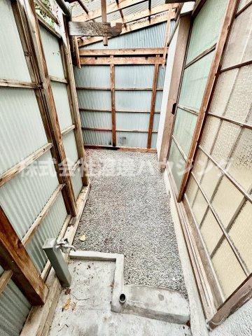 東大阪市西石切町2丁目一戸建の庭