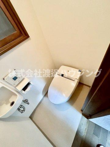 東大阪市西石切町2丁目一戸建のトイレ|タンクレストイレ