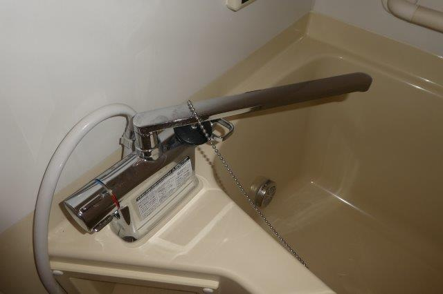 AXIA倉敷の浴室|サーモスタッド付き水栓