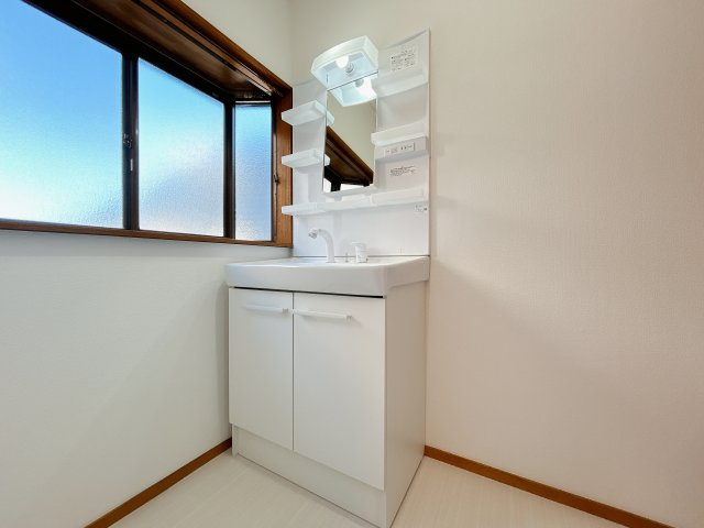 鴻巣市鎌塚5丁目の独立洗面台|LIXIL洗面台
令和8年2月リフォーム実施