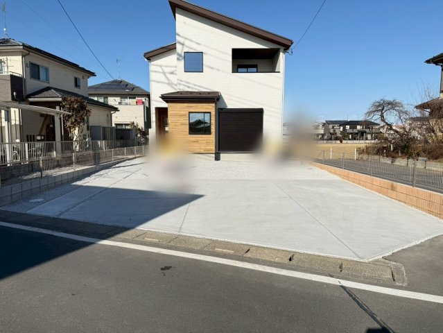 川越市木野目1期　新築一戸建て　1号棟の駐車場|車をお持ちの方に嬉しい駐車場付きの物件です