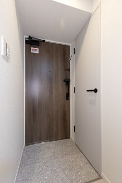 N’ sパークレジデンス森下の玄関