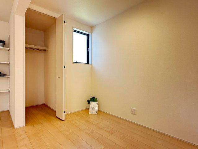 川越木野目　新築一戸建て　２号棟の洋室