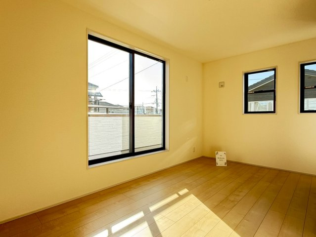 川越木野目　新築一戸建て　２号棟の寝室|ゆとりの広さです