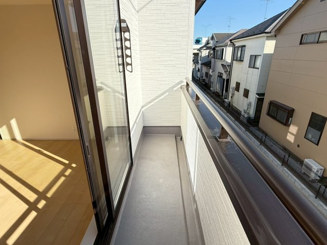 川越木野目　新築一戸建て　２号棟のバルコニー|バルコニー付きです