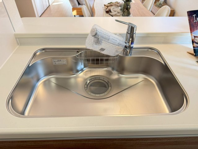 川越木野目　新築一戸建て　２号棟のキッチン|キッチンでお料理をお楽しみください