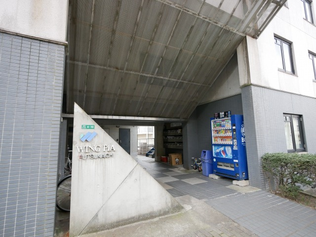 ウイングピア二日市のエントランス