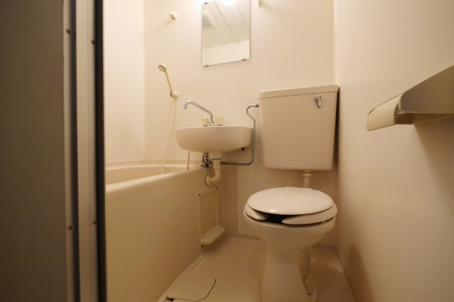 ウイングピア二日市の浴室