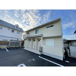 Oak Apt.の駐車場