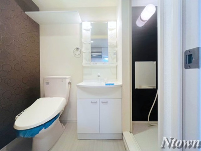 【独立洗面台】 | エスパス・リブレ | 朝の支度にも助かる、独立の洗髪洗面化粧台