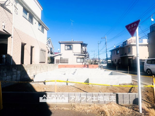 羽村市緑ヶ丘2丁目　全1棟の外観|【A home found by chance】
◆偶然見つけた物件で◆思わぬ空間を手に入れたい。愛を育み、人と出会い、新たな命に恵まれる。そんな未来を創造してぬくもりのある住空間を君と共有したい。