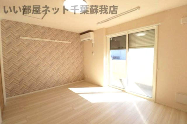 エスペランサ八幡宿の居間・リビング|ゆったりとした居間です