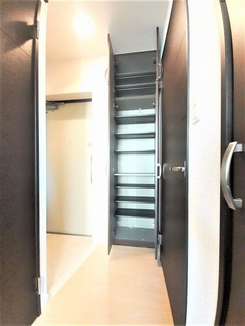 ＧＲＥＥＮ　ＬＡＶＲＡＳの玄関