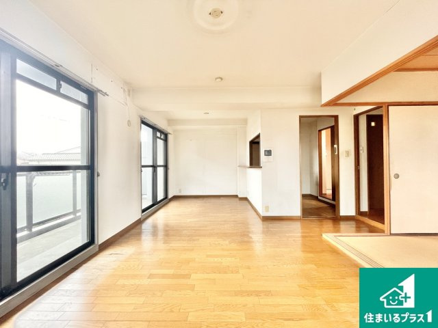 フロラシオン堺・香ヶ丘の居間・リビング|リビング別アングルです【現地写真】