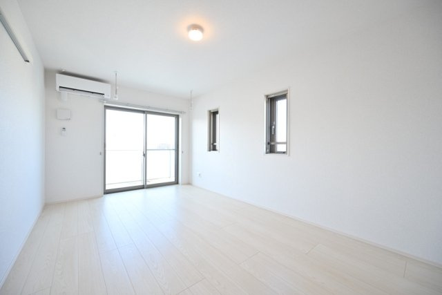 エルミ上落合の洋室