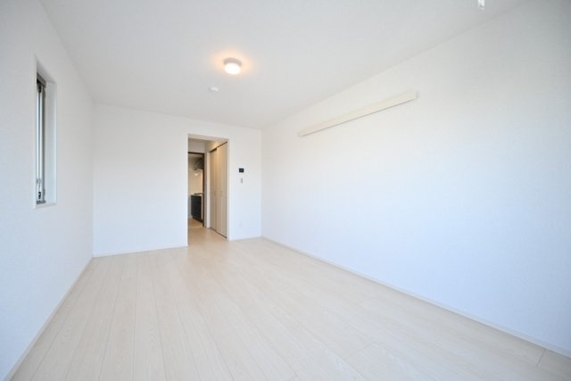 エルミ上落合の洋室