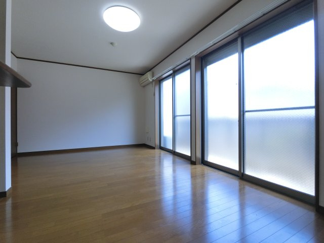 【居間・リビング】