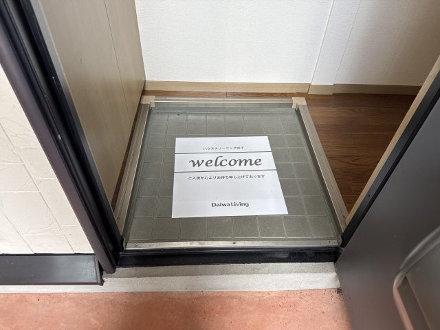 相生市汐見台のハイツの玄関