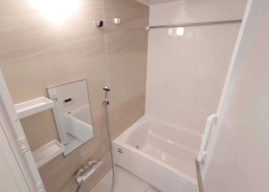 CREATIF三軒茶屋　築浅　ペット相談　礼金０　フリーレントの浴室