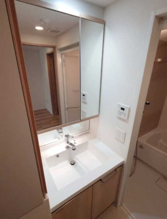 CREATIF三軒茶屋　築浅　ペット相談　礼金０　フリーレントの洗面所