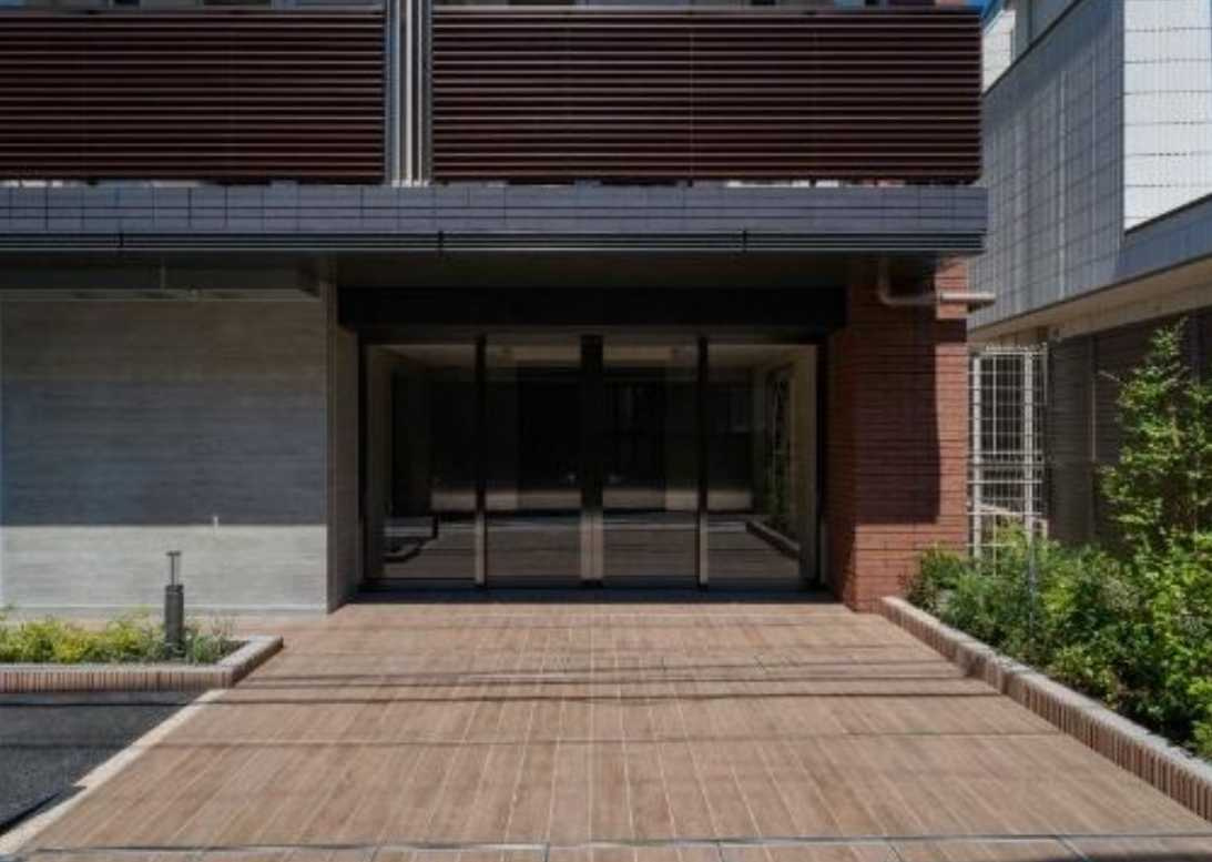 CREATIF三軒茶屋　築浅　ペット相談　礼金０　フリーレントのエントランス