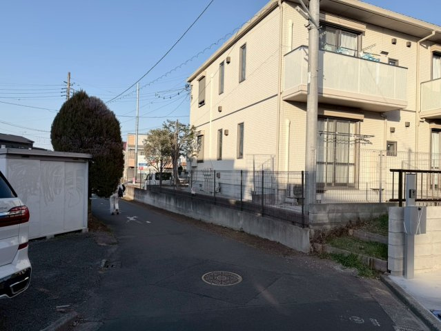 川越市志多町R６　新築一戸建て　A号棟の前面道路含む現地写真|前面道路含む現地写真です