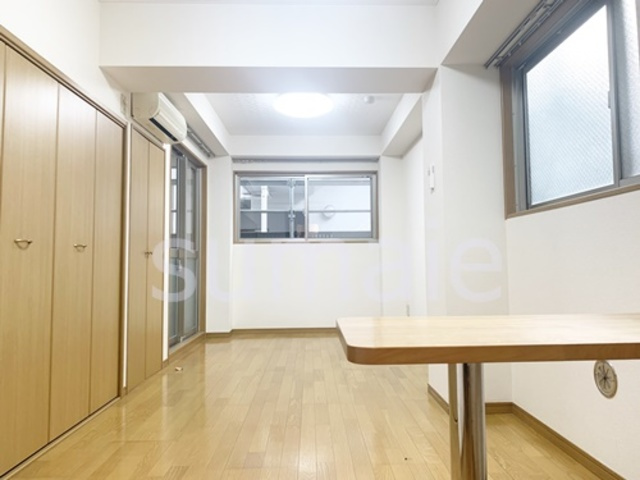 センタービレッジコガの居間・リビング|綺麗なフローリングです！