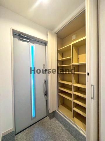 有本戸建の玄関