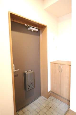 ライフアメニティーの玄関|※別号室参考写真です