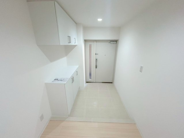 マンションサルナートの玄関