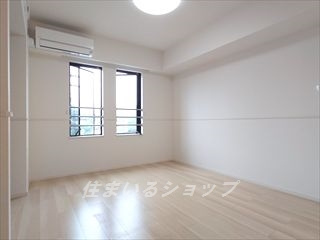 ユーキー・フカワの居間・リビング